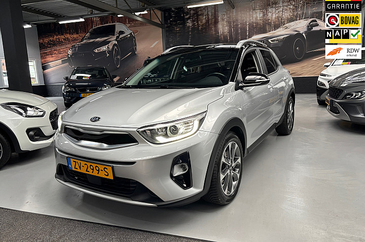 Kia Stonic 1.0 T-GDi ExecutiveLine / Camera / Navigatie