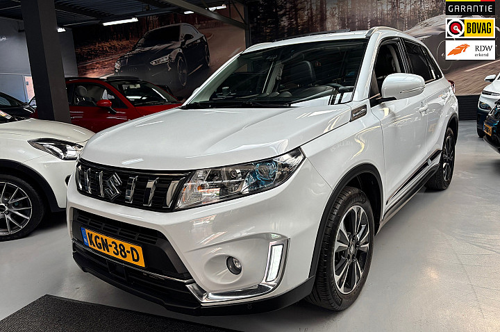 Suzuki Vitara 1.4 Boosterjet Style Smart Hybrid / PANO / Carplay