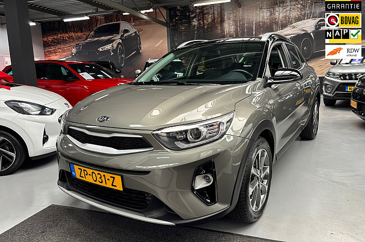 Kia Stonic 1.0 T-GDi DynamicLine / Camera